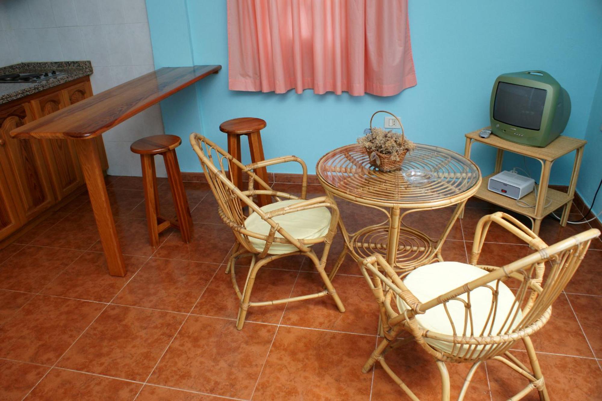 Apartamentos Nelly Valle Gran Rey Pokoj fotografie