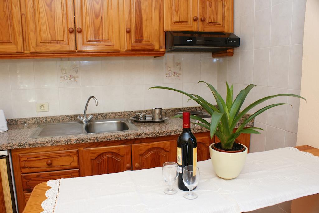 Apartamentos Nelly Valle Gran Rey Pokoj fotografie